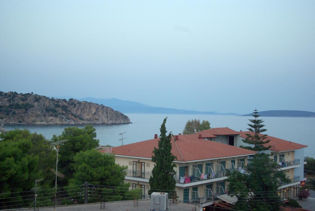 Ammos Tolo Hotel Exterior foto
